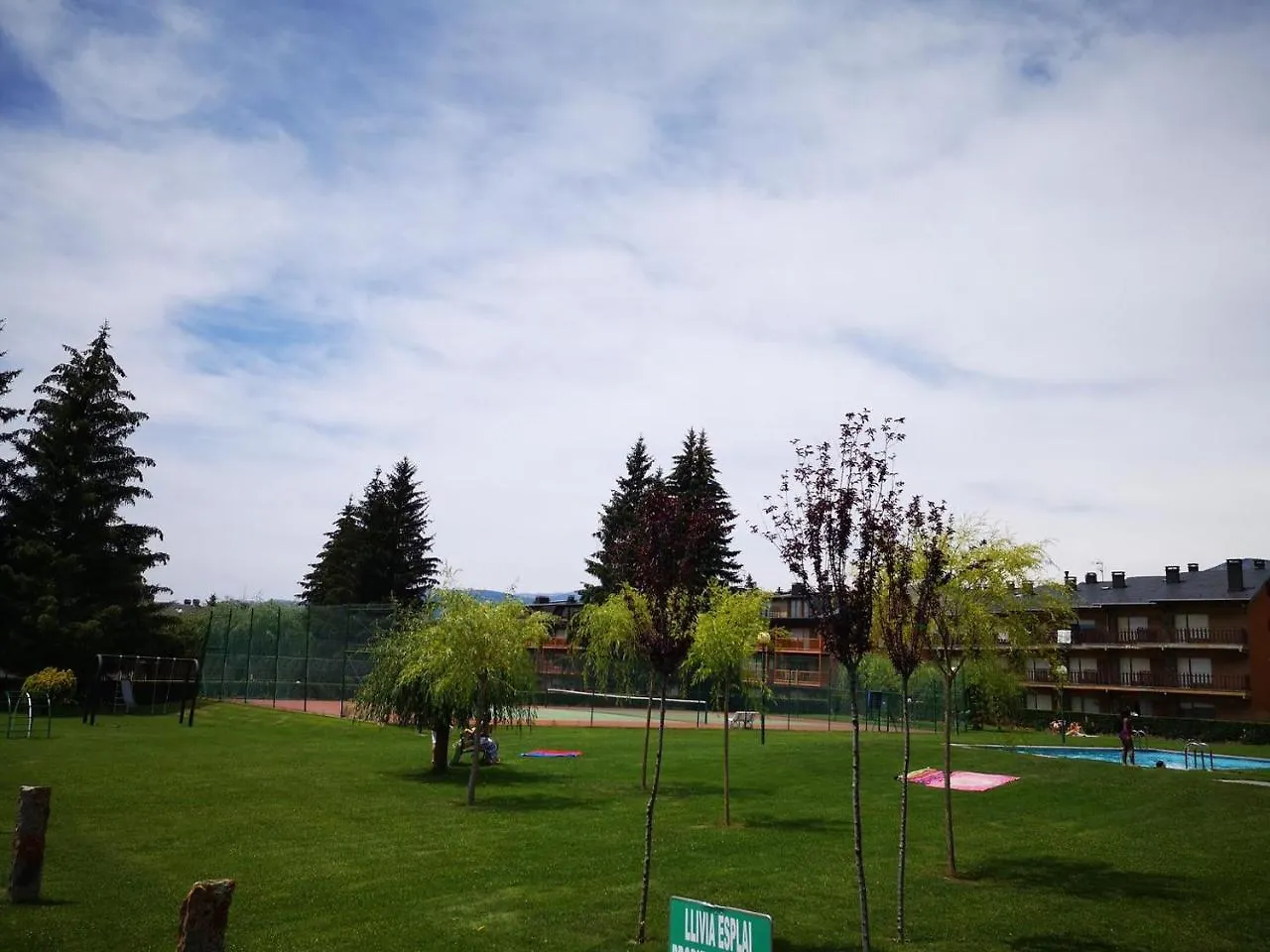Amplio Apartamento Con Piscina En Llivia Apartment