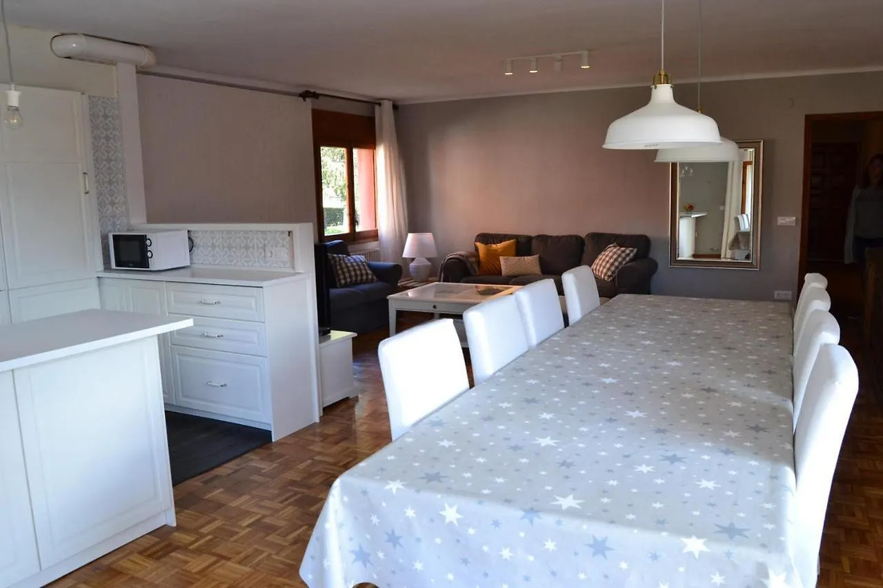 Amplio Apartamento Con Piscina En Llivia Apartment