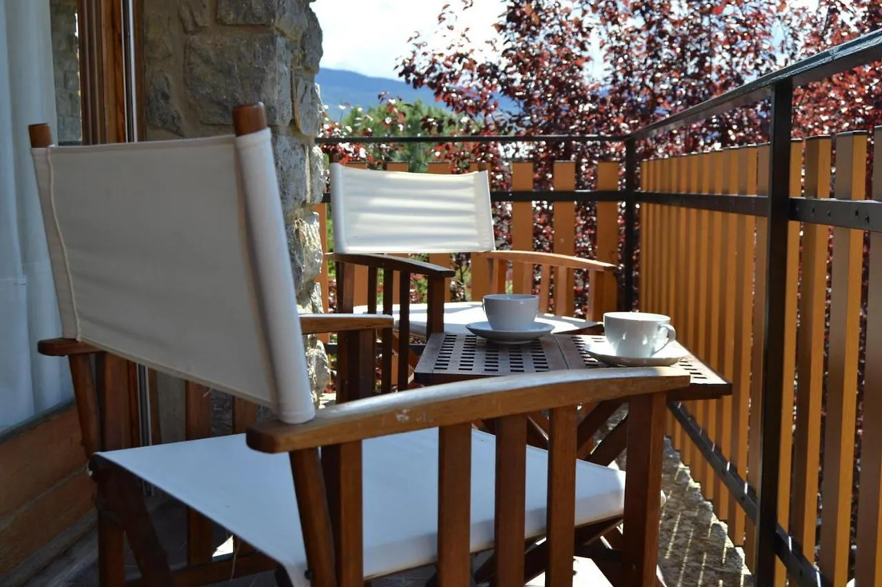 Amplio Apartamento Con Piscina En Llivia