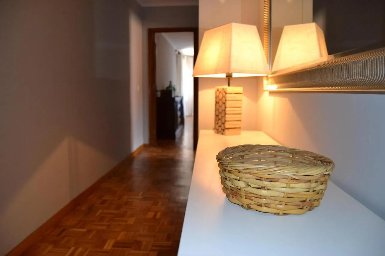 Amplio Apartamento Con Piscina En Llivia
